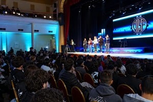 La cuarta edición del TEDIND-X inspiró a jóvenes alumnos santafesinos con herramientas para el futuro. Foto: Flavio Raina.