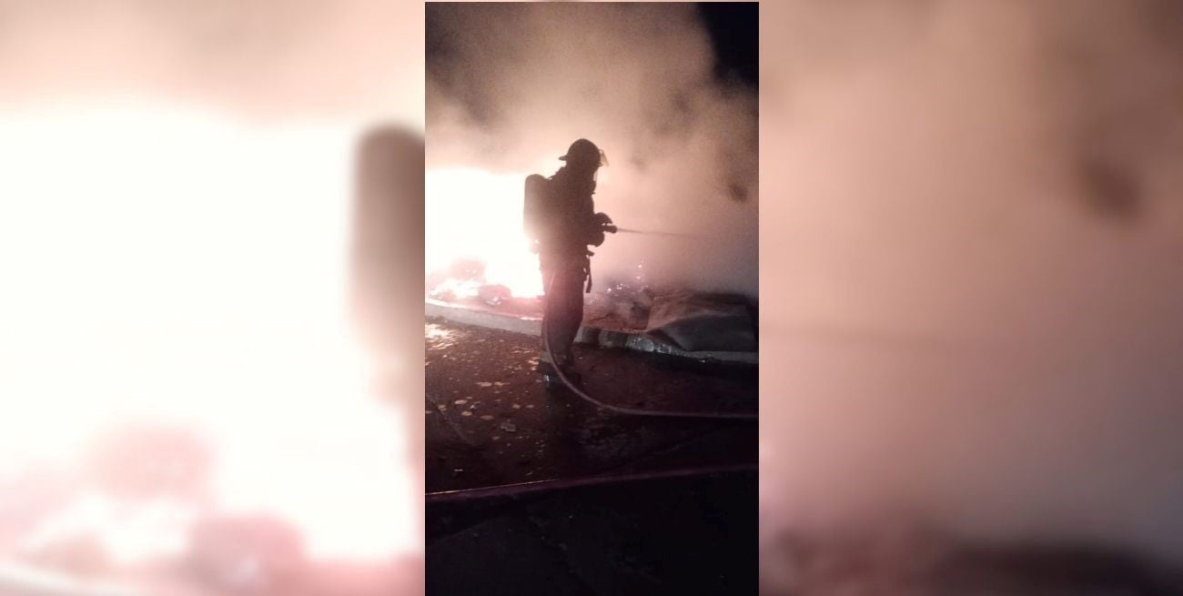 Incendio arrasó una vivienda precaria en zona noroeste de Santa Fe 