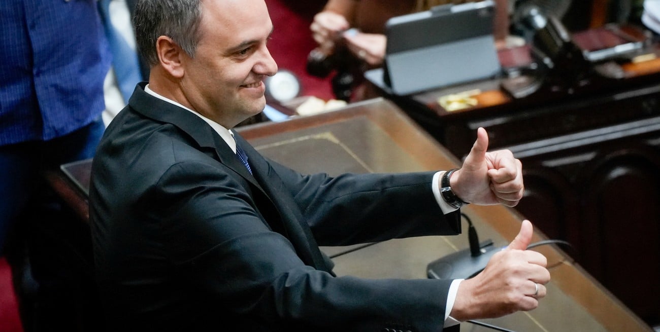Adorni rechazó las denuncias y aseguró que no tienen sustento