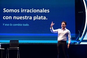 “No hay juegos que estén pagando; la casa siempre gana”, fue la principal lección que dejó Nicolás Passini a los jóvenes sobre las apuestas online. Foto: Flavio Raina.