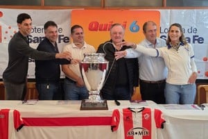 El Senador Felipe Michlig y el titular de la Federación Santafesina de Fútbol, Carlos Lanzaro, fueron los principales oradores.