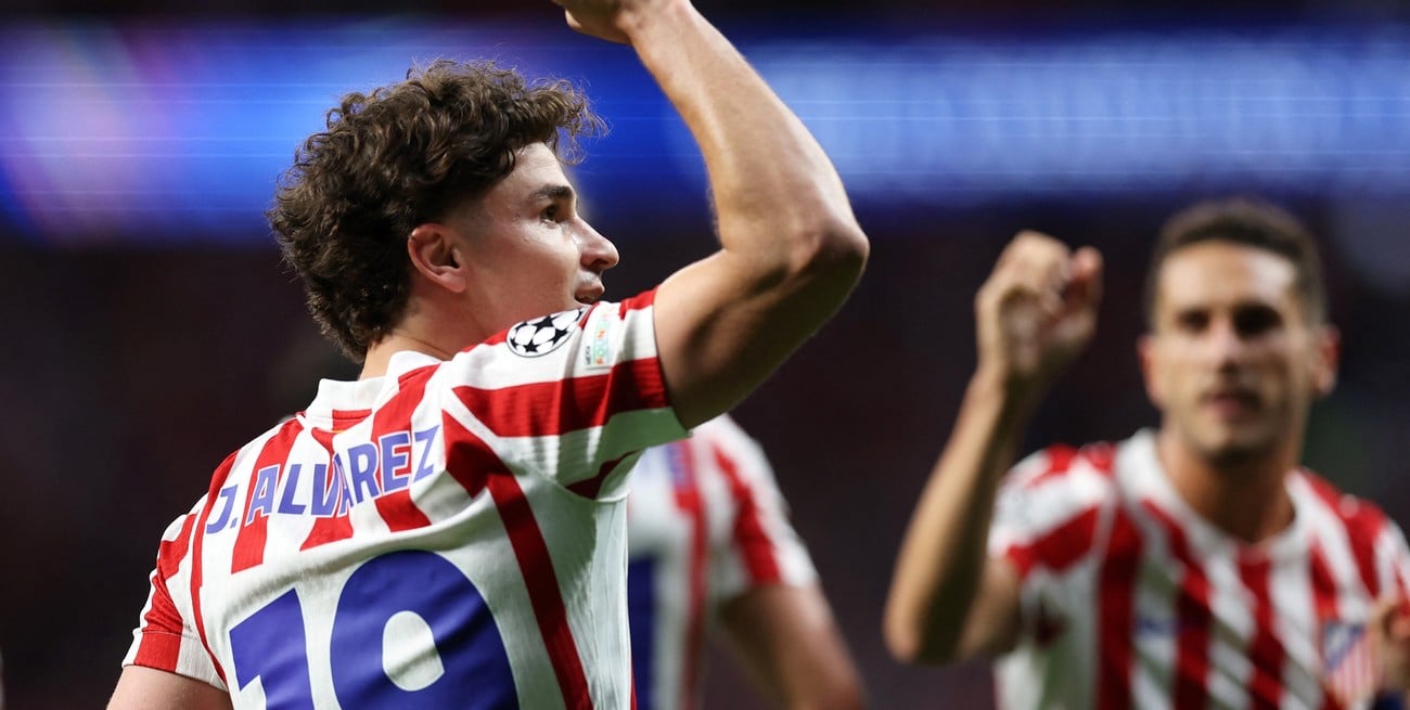 Julián Álvarez sufrió un esguince leve y no comprometería su llegada al Mundial
