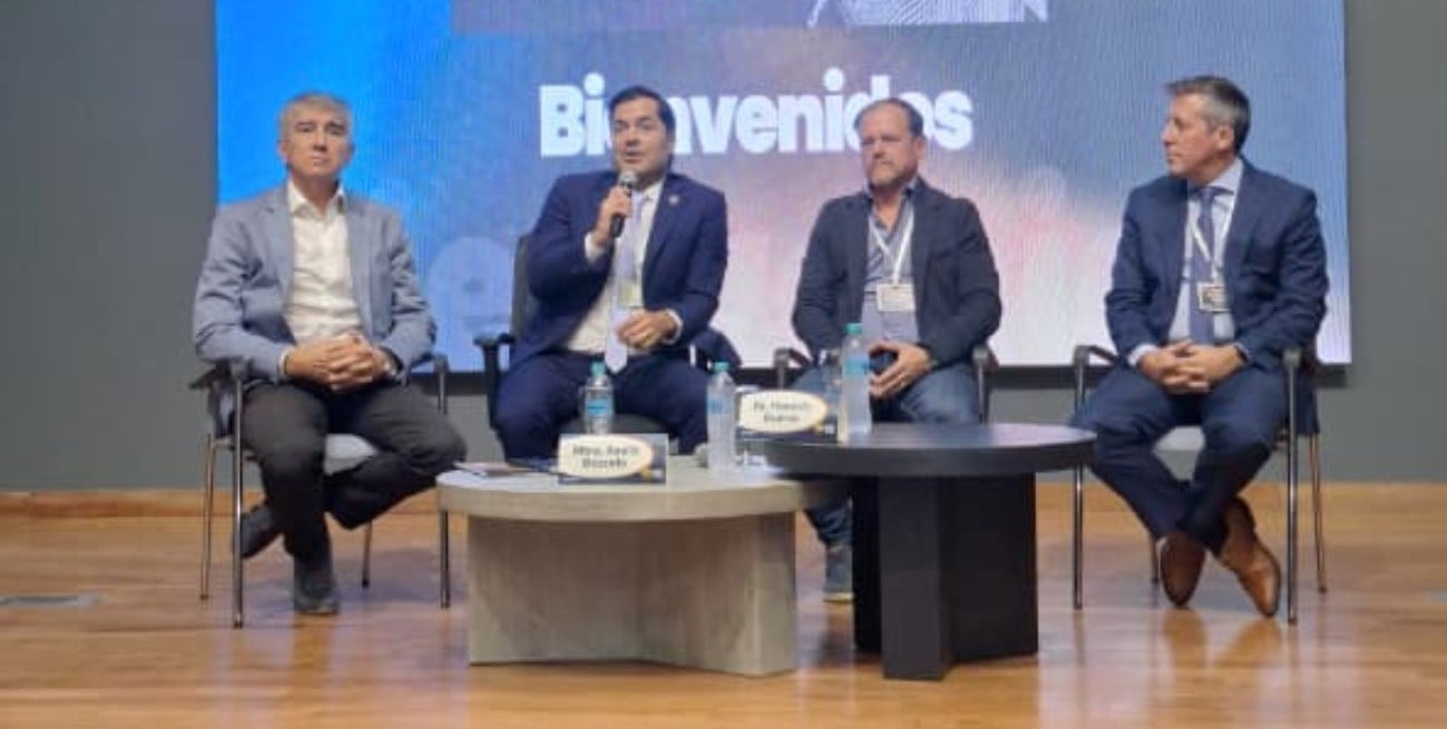 Más de 250 profesionales del mundo del trabajo debatieron en Rosario la Ley de Modernización Laboral