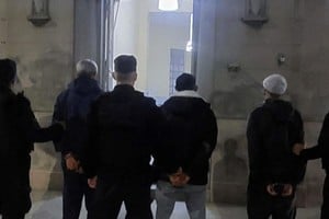 Los involucrados fueron trasladados a sede policial. Foto: Gentileza
