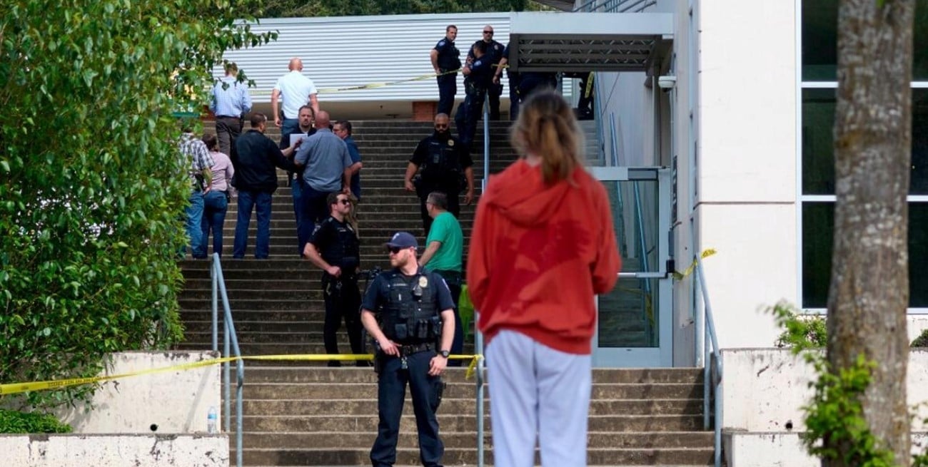 Ataque con arma blanca dejó cinco heridos en una secundaria de Estados Unidos