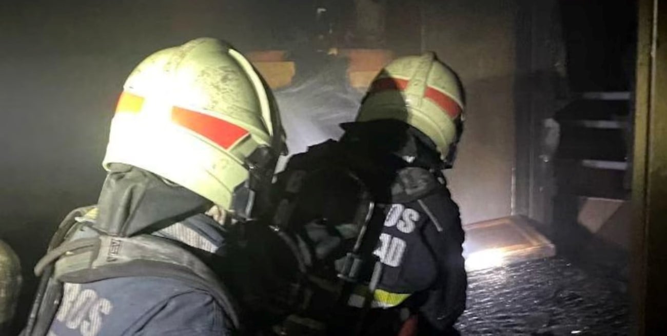 Incendio en un hotel del centro porteño: evacuaron a más de 100 huéspedes