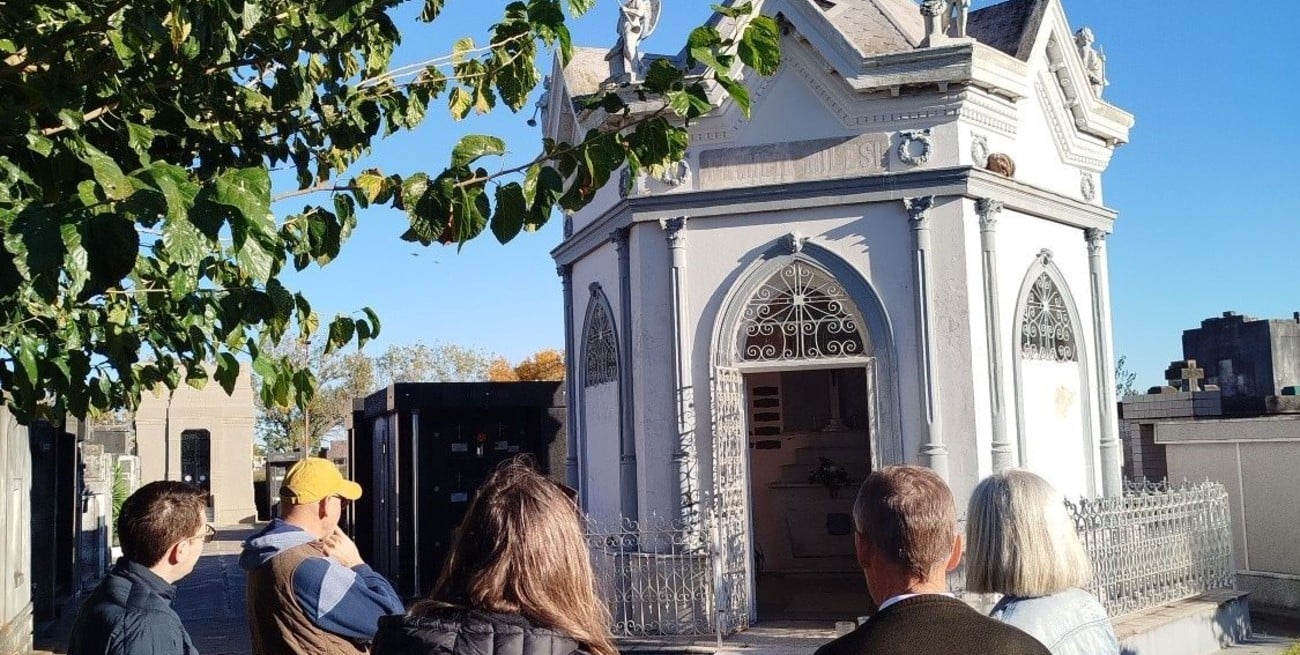 El cementerio de Humboldt abre sus puertas a recorridos históricos y culturales