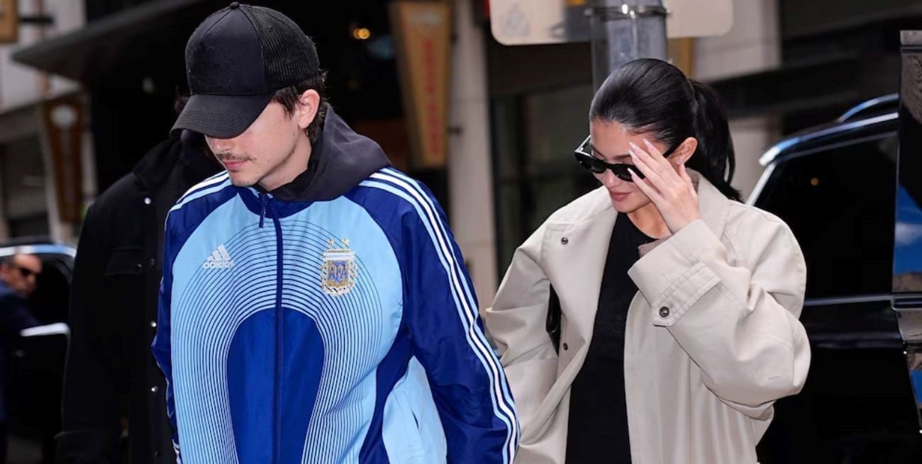 ¿Timothée Chalamet, fan de la Scaloneta?: el actor sorprendió con la indumentaria de la Selección Argentina 