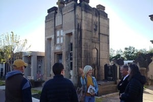Humboldt propone un recorrido para descubrir las historias y el patrimonio de su cementerio