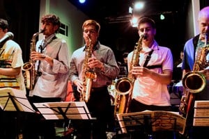 La Jazz Ensamble Junior (el “Ensamblín”) es una orquesta escuela de jazz (big band) de gran nivel, que cuenta en su repertorio arreglos clásicos de las grandes orquestas. Foto: Gentileza producción