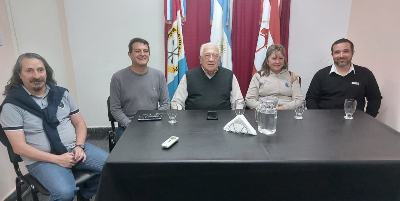 Amplia participación y mirada a futuro en el Congreso de Educación en Vera