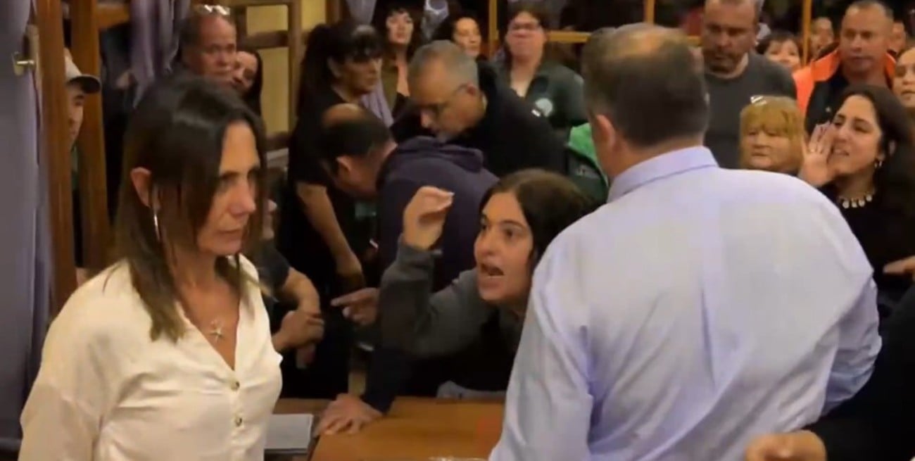 Video: violencia en el Concejo de Villa Gesell durante el debate del presupuesto