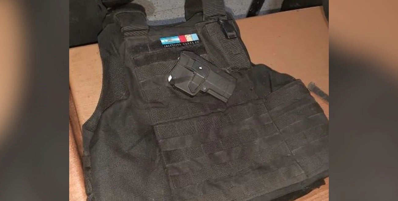 Un chaleco antibalas salvó a un policía durante un violento incidente en Santa Fe