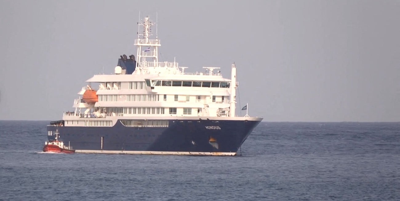 Brote de hantavirus en el crucero MV Hondius: evacúan enfermos e investigan posible transmisión entre personas