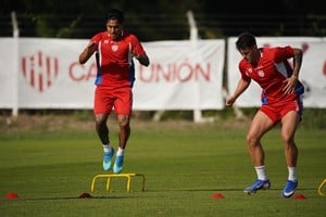 Tarragona y Estigarribia, jugadores clave en el funcionamiento de Unión. Llegan con lo justo, pero van a jugar. Foto: Fernando Nicola.