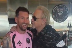 Carlos Villagrán visitó a Lionel Messi en Miami y le regaló una frase de Kiko.
