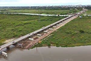 Con el nuevo puente se agilizará el tránsito entre ambas ciudades y el corredor vial de la región.