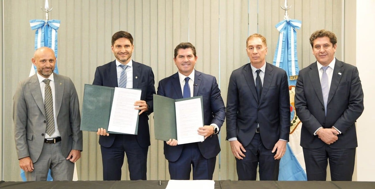 Pullaro firmó un acuerdo con San Juan para sumar empresas santafesinas al boom minero