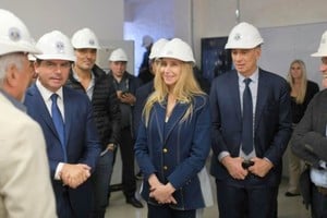 La secretaria General de la Presidencia estuvo acompañada por el ministro de Interior, Diego Santilli, de Justicia, Juan Bautista Mahiques, el titular de Diputados, Martín Menem, entre otros.
