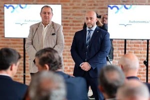 El intendente junto al presidente del Concejo encabezaron la apertura. 