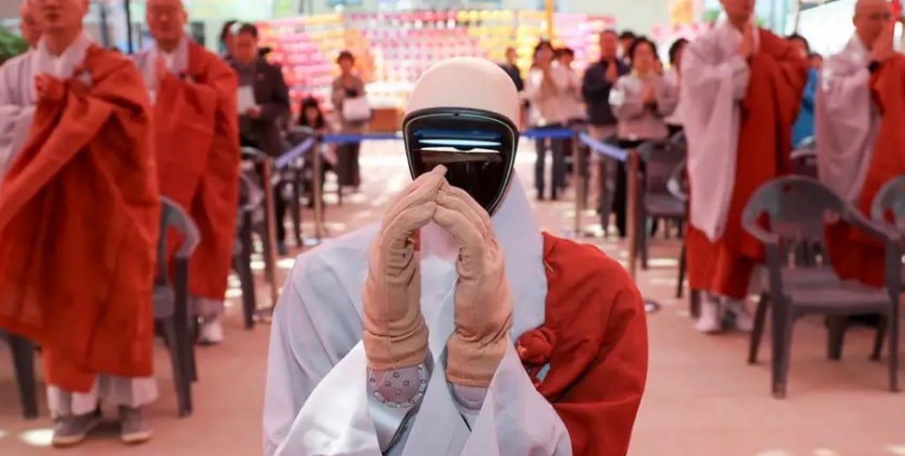 El templo Jogyesa de Seúl incorporó un “monje robot”
