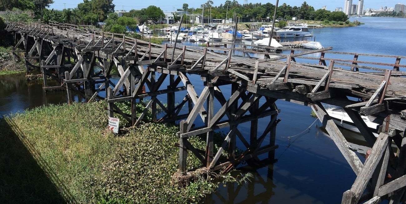 Triste, solitario y final: qué podría ocurrir con el mítico "Puente Palito" de la ciudad de Santa Fe