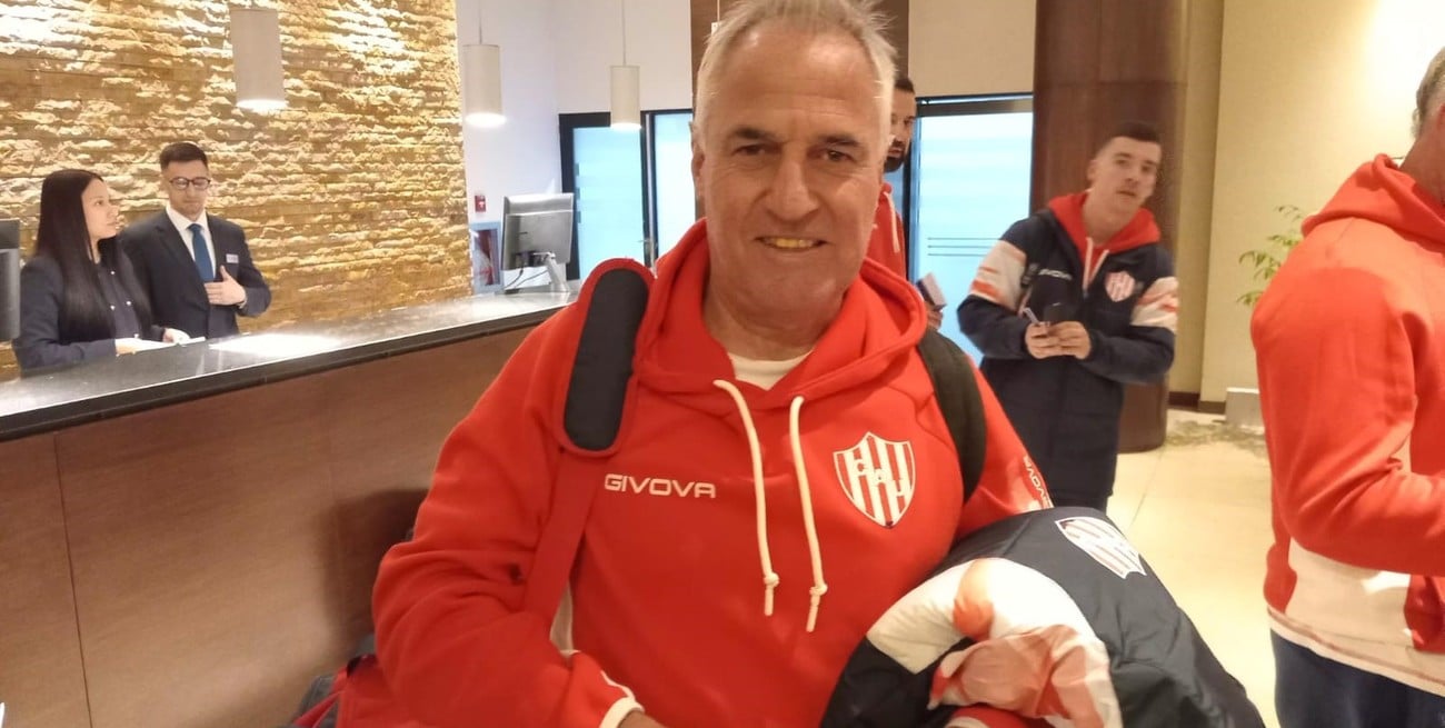 Unión llegó a Mendoza con viento, frío y esos hinchas que nunca faltan
