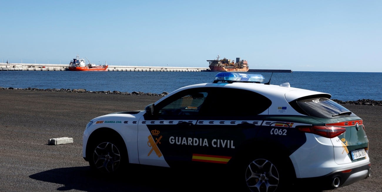 España aplicará aislamiento obligatorio a los pasajeros del crucero con hantavirus