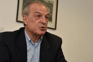 El economista Alberto "Pocho" Papini cosechó un "me gusta" del gobernador Maximiliano Pullaro. Foto: Guillermo Di Salvatore