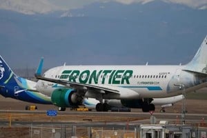 Más de 220 pasajeros fueron evacuados de emergencia tras el dramático incidente en Denver.