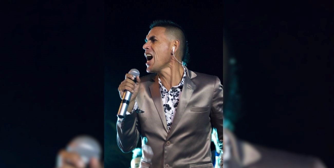 Piedrazos: atacaron la camioneta del cantante Juanjo Piedrabuena en la autopista Santa Fe-Rosario
