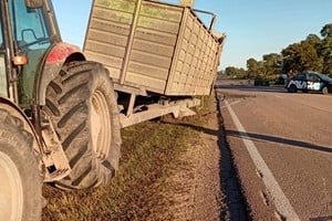 El siniestro ocurrió en el ingreso a Colonia Aldao y el tránsito debió circular con precaución.