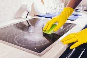 La ANMAT prohibió la venta de limpiadores para cocinas.