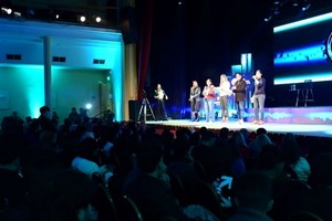 Más de mil estudiantes técnicos participaron de TEDIND-X junto a UISF Joven y Provincia.