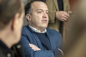 Joaquín Blanco seguirá al frente del Socialismo santafesino tras el cierre de una lista de unidad.