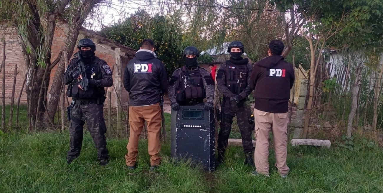 Dos detenidos durante allanamientos por un robo en la ciudad de San Javier 