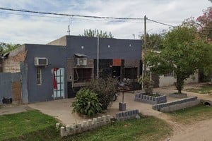 La vivienda de calle Santa Fe al 200 de Recreo, fue allanada el 12 de agosto de 2021. Foto: Google Street View