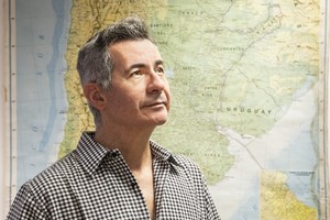 “Imaginate que sos un dron”, dice el director del trabajo, Ernesto Meccia en la introducción, en la que habla de una exploración de la vida gay en el interior argentino.

Sebastián Freire (Archivo El Litoral).