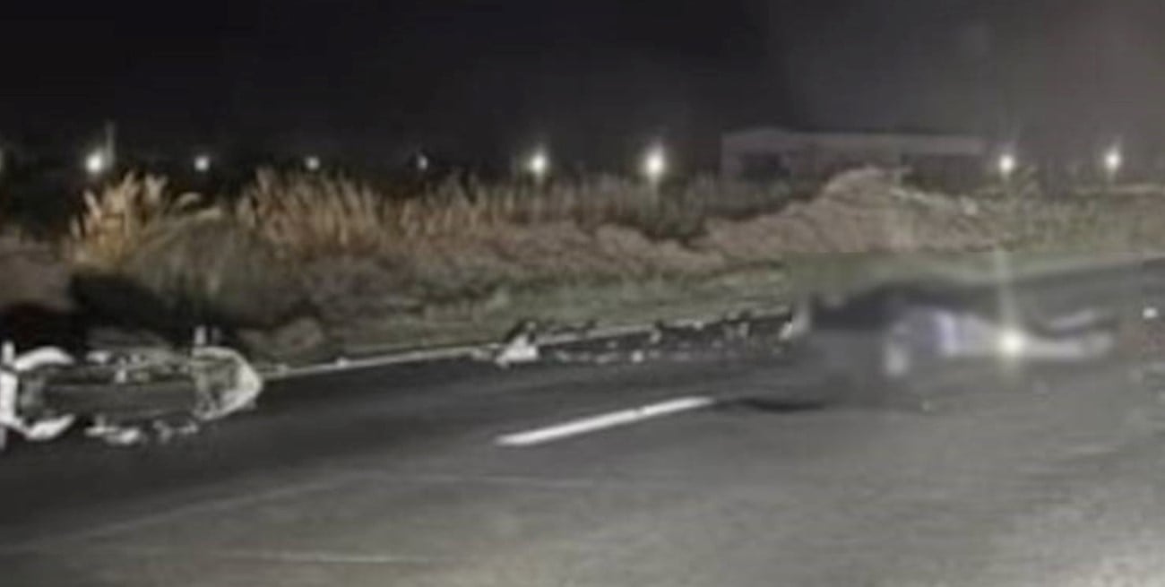 Tragedia en Córdoba: murió un motociclista tras chocar con un perro y ser atropellado por dos camionetas