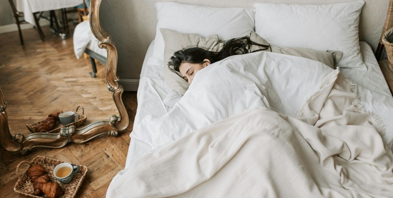 ¿Dormís mal?: estos son los 5 objetos que están arruinando tu descanso según el Feng Shui