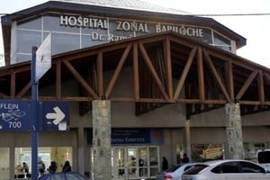 El caso corresponde a un hombre de 45 años que se encontraba internado desde hace varios días