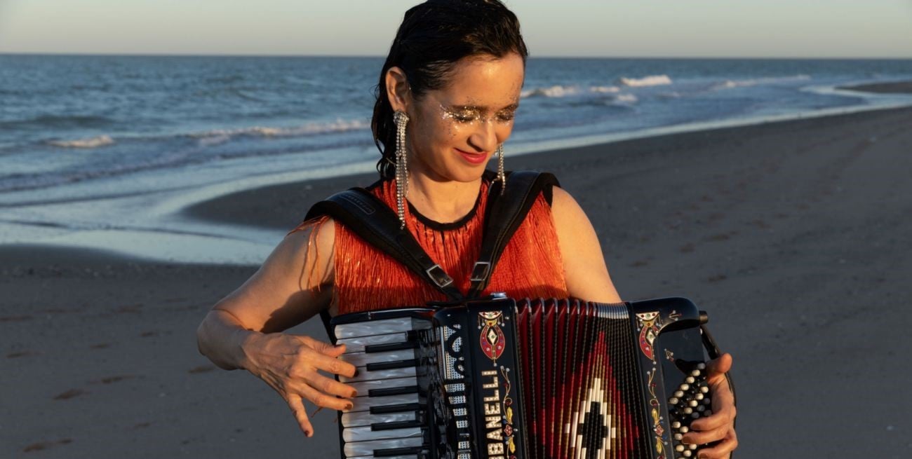 Julieta Venegas presenta "Norteña", inspirado en sus raíces en Tijuana