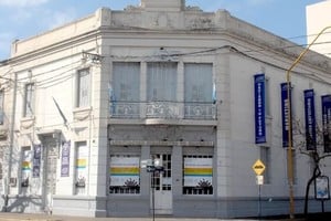 Asociación Dirigentes de Empresas de Santa Fe.