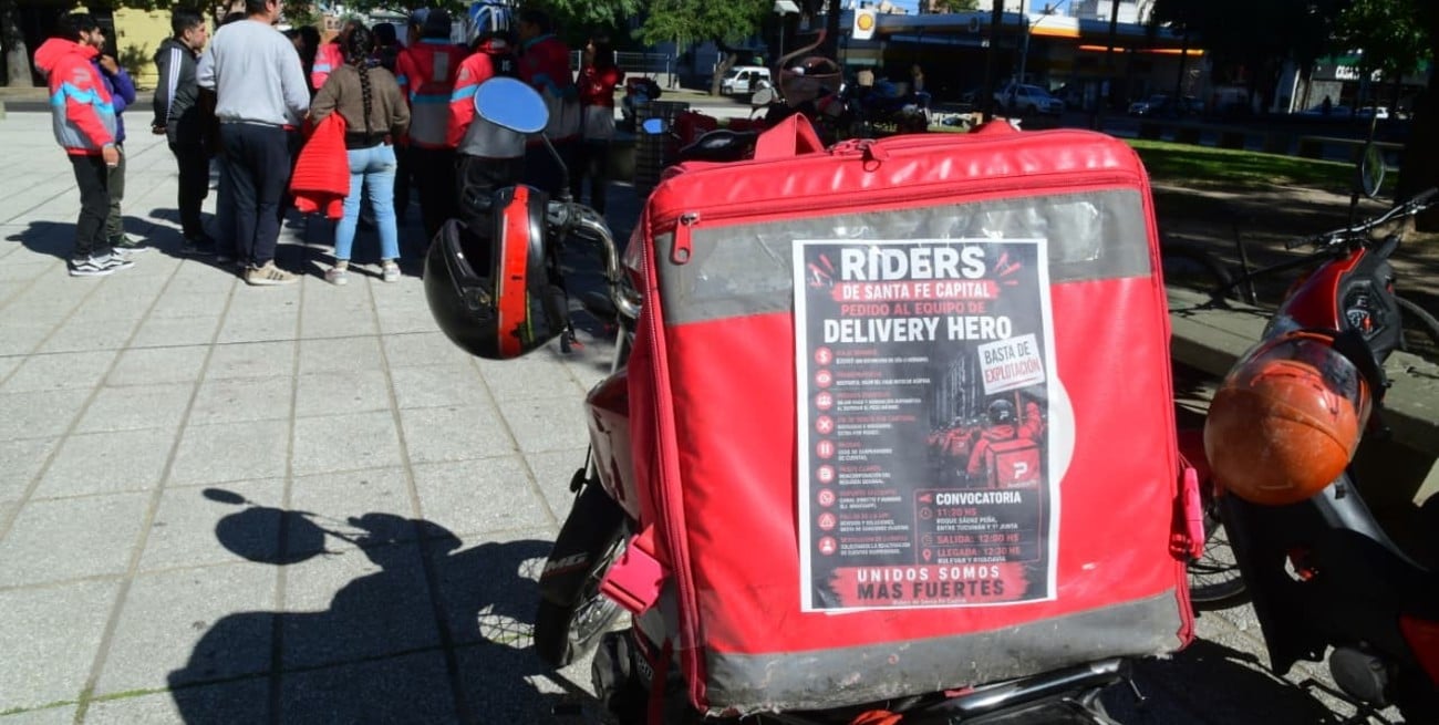 Del pedido a la protesta: repartidores de Santa Fe salieron a la calle para denunciar bajas automáticas