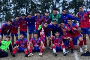 La Perla no se detiene. Ganó y sigue en lo más alto de la tabla.