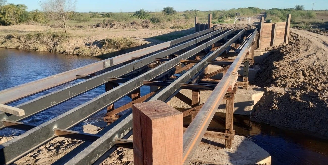 Comenzó la reparación integral del puente de la Ruta N° 10, sobre el Arroyo Cululú