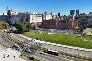 Economía mantiene el superávit, pero padece la baja en la recaudación.