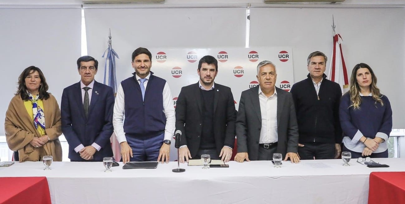 Con Pullaro y Chiarella, la UCR reunió a sus gobernadores y busca consolidar la unidad nacional