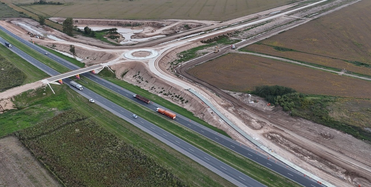 Las obras del desvío de tránsito pesado hacia los puertos de Timbúes alcanzan el 90% de avance