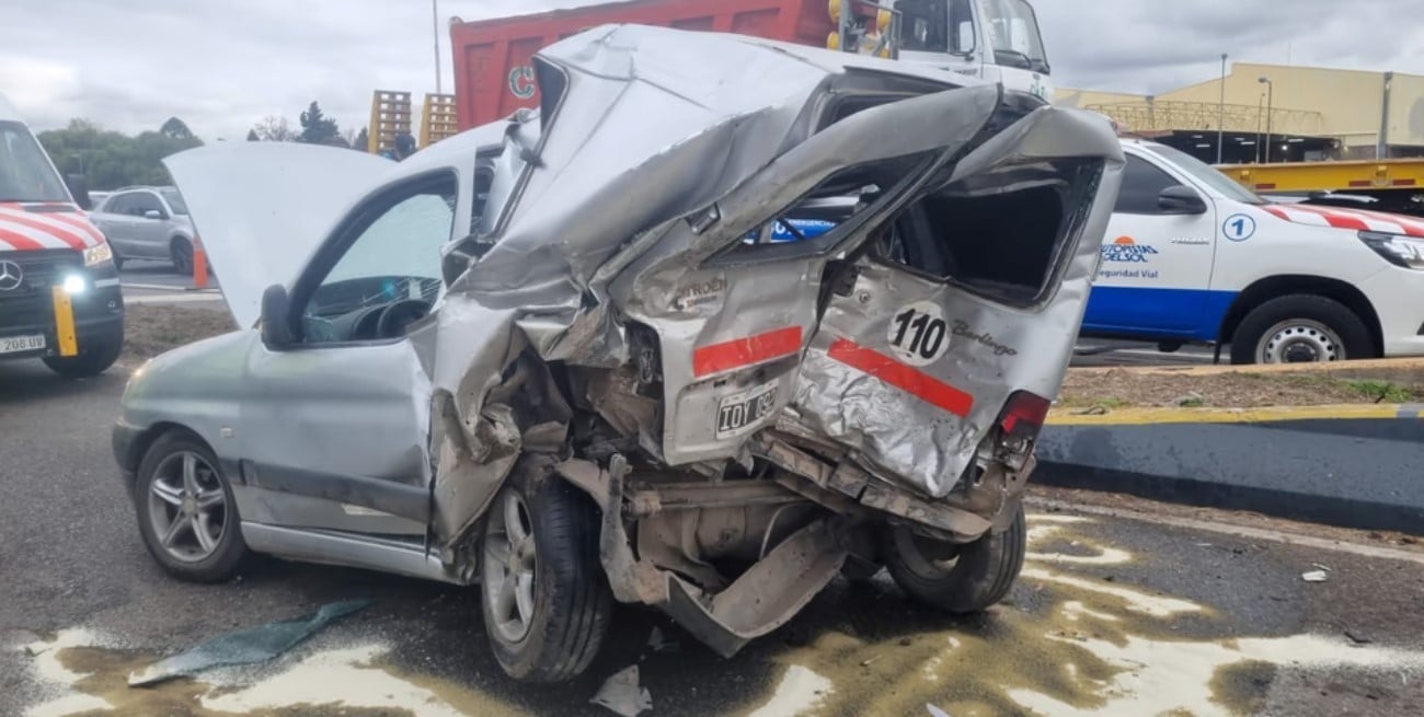 Panamericana: un choque entre utilitarios y un camión dejó una víctima fatal